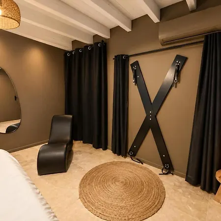 L'insolente Sauna 50 Nuances De Grey Lembras